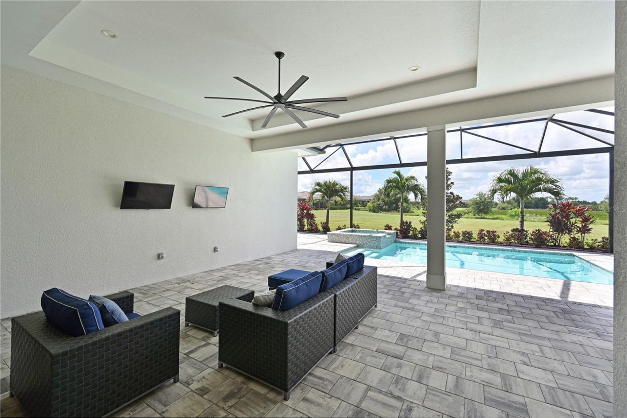 17110 Verona Place, Lakewood Ranch, FL 34202 Photo