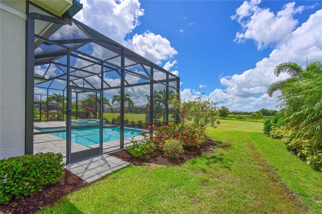 17110 Verona Place, Lakewood Ranch, FL 34202 Photo