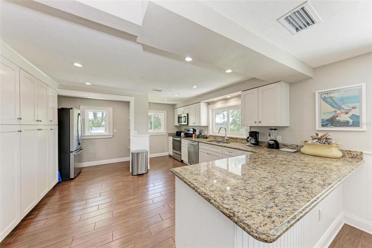 733 Holly Road, Anna Maria, FL 34216 Photo