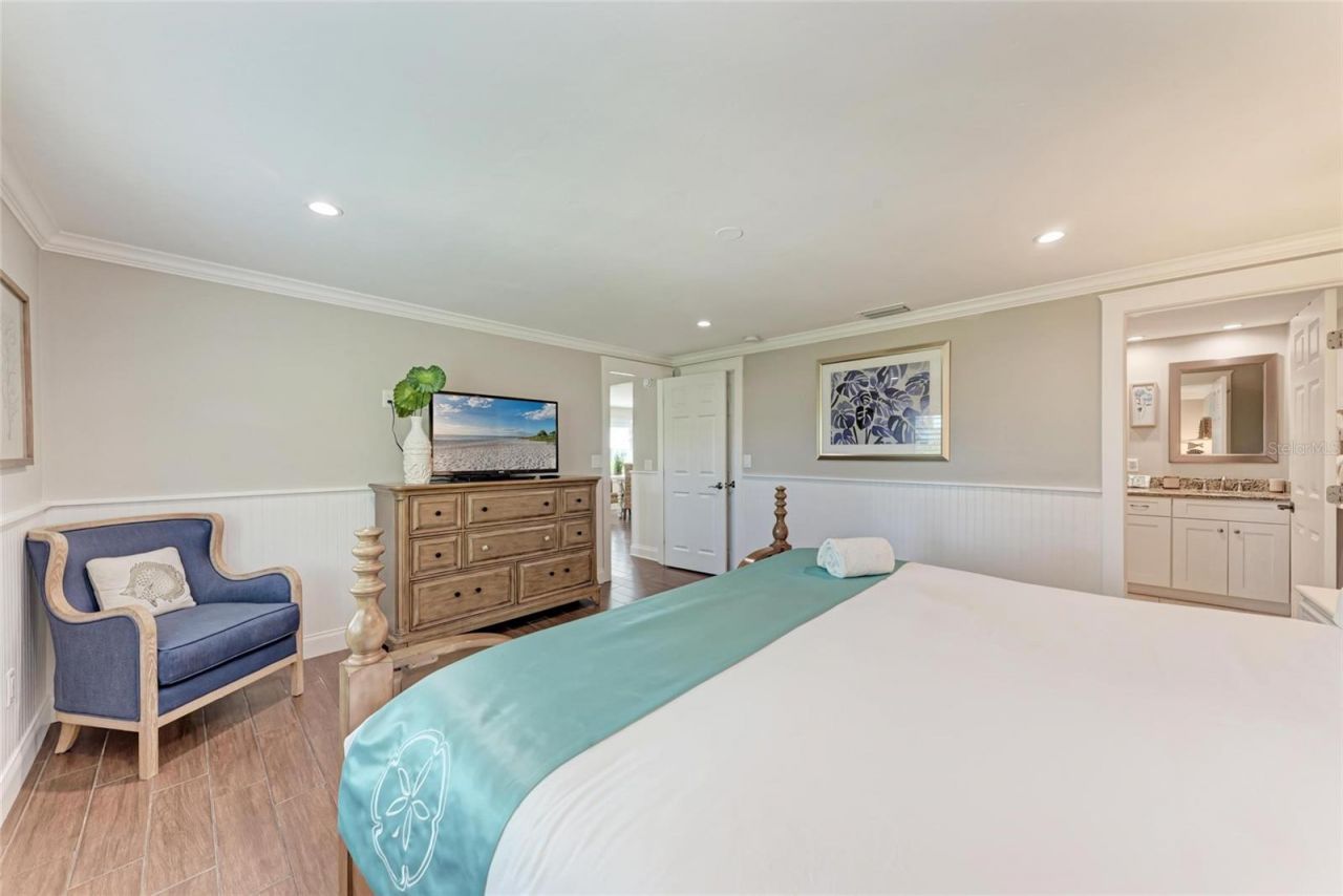 733 Holly Road, Anna Maria, FL 34216 Photo