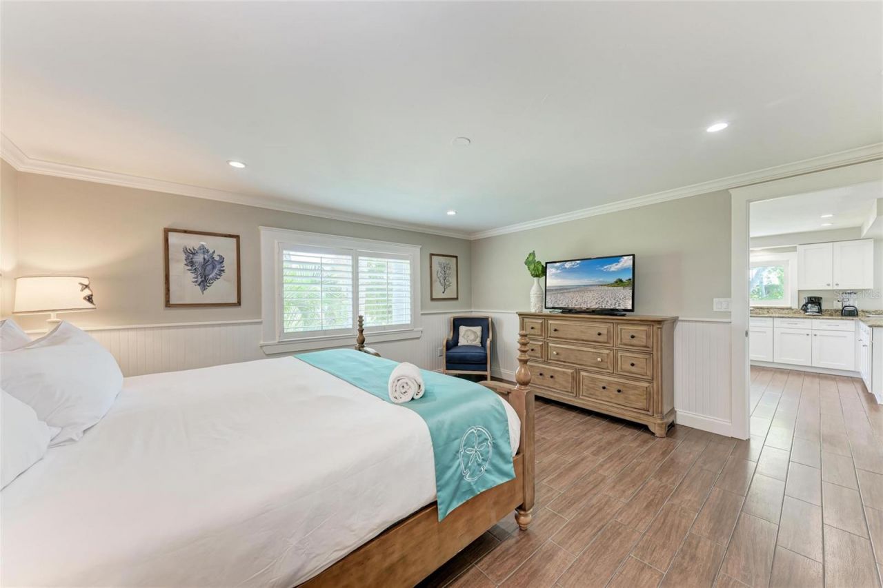 733 Holly Road, Anna Maria, FL 34216 Photo