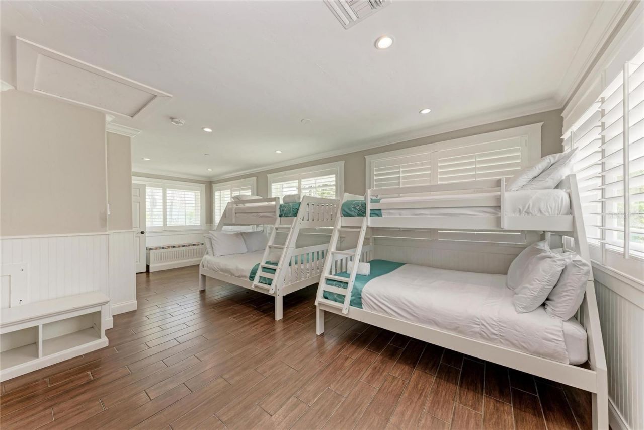 733 Holly Road, Anna Maria, FL 34216 Photo