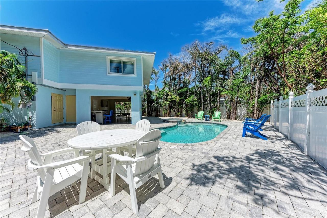 733 Holly Road, Anna Maria, FL 34216 Photo