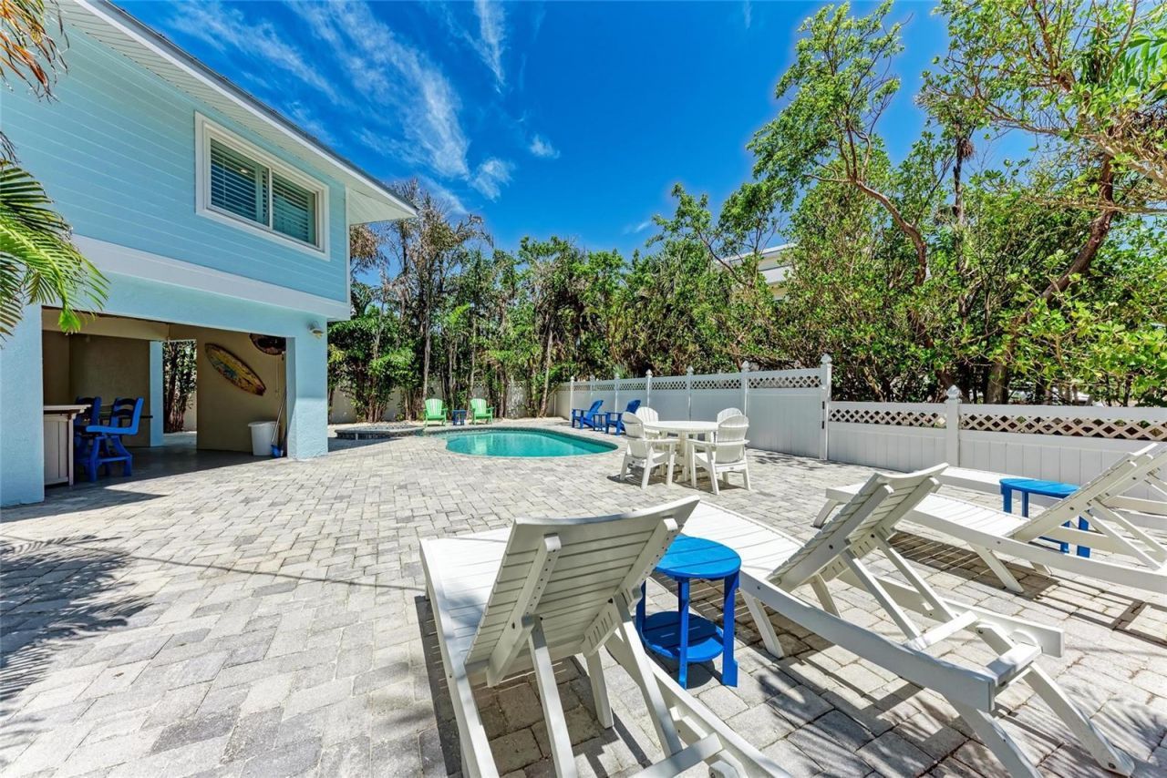 733 Holly Road, Anna Maria, FL 34216 Photo