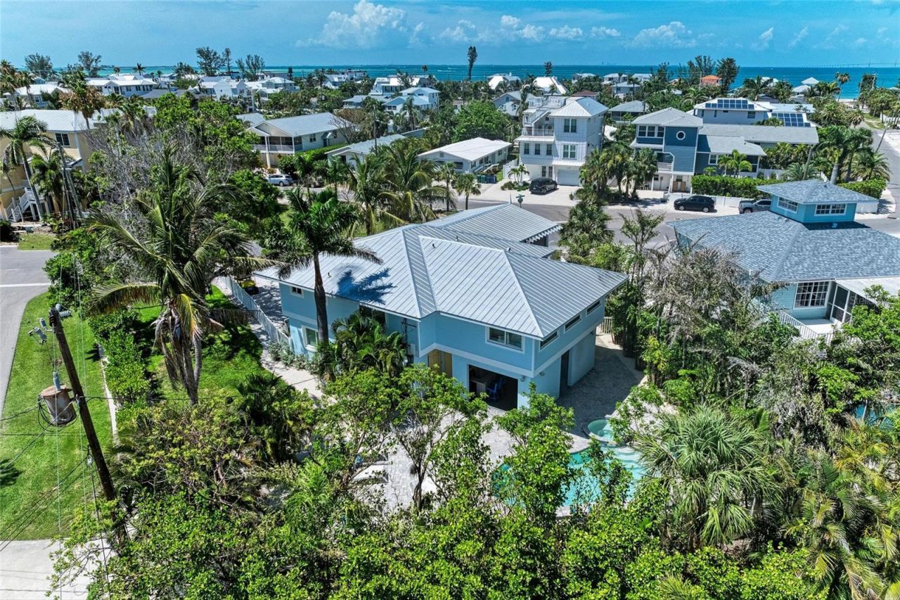 733 Holly Road, Anna Maria, FL 34216 Photo