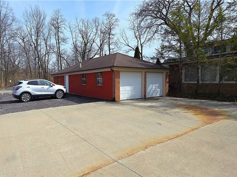 24 Beech Street, Berea, OH 44017 Photo 3