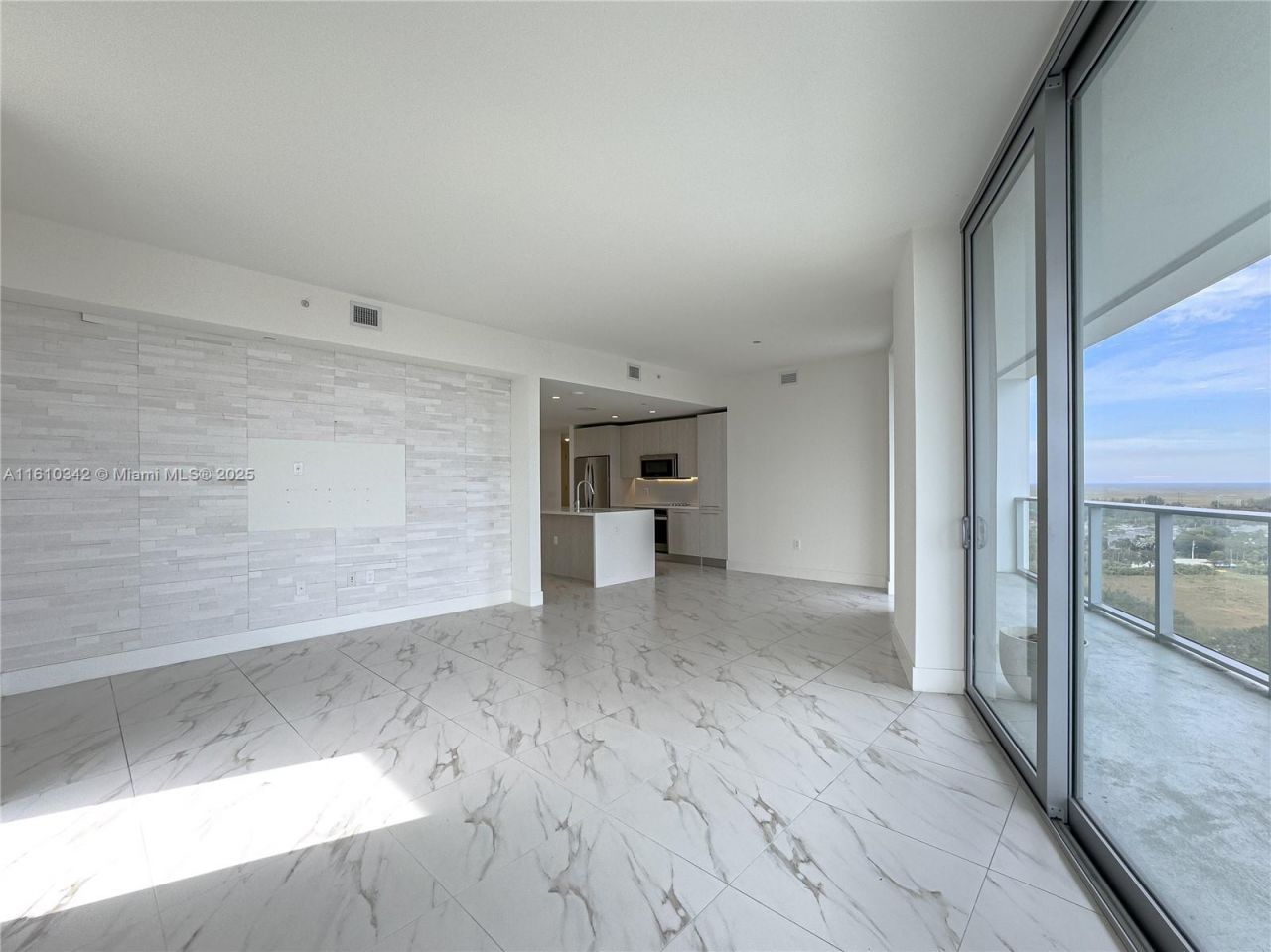 2000 Metropica Way, Unit 2009, Sunrise, FL 33323 Photo