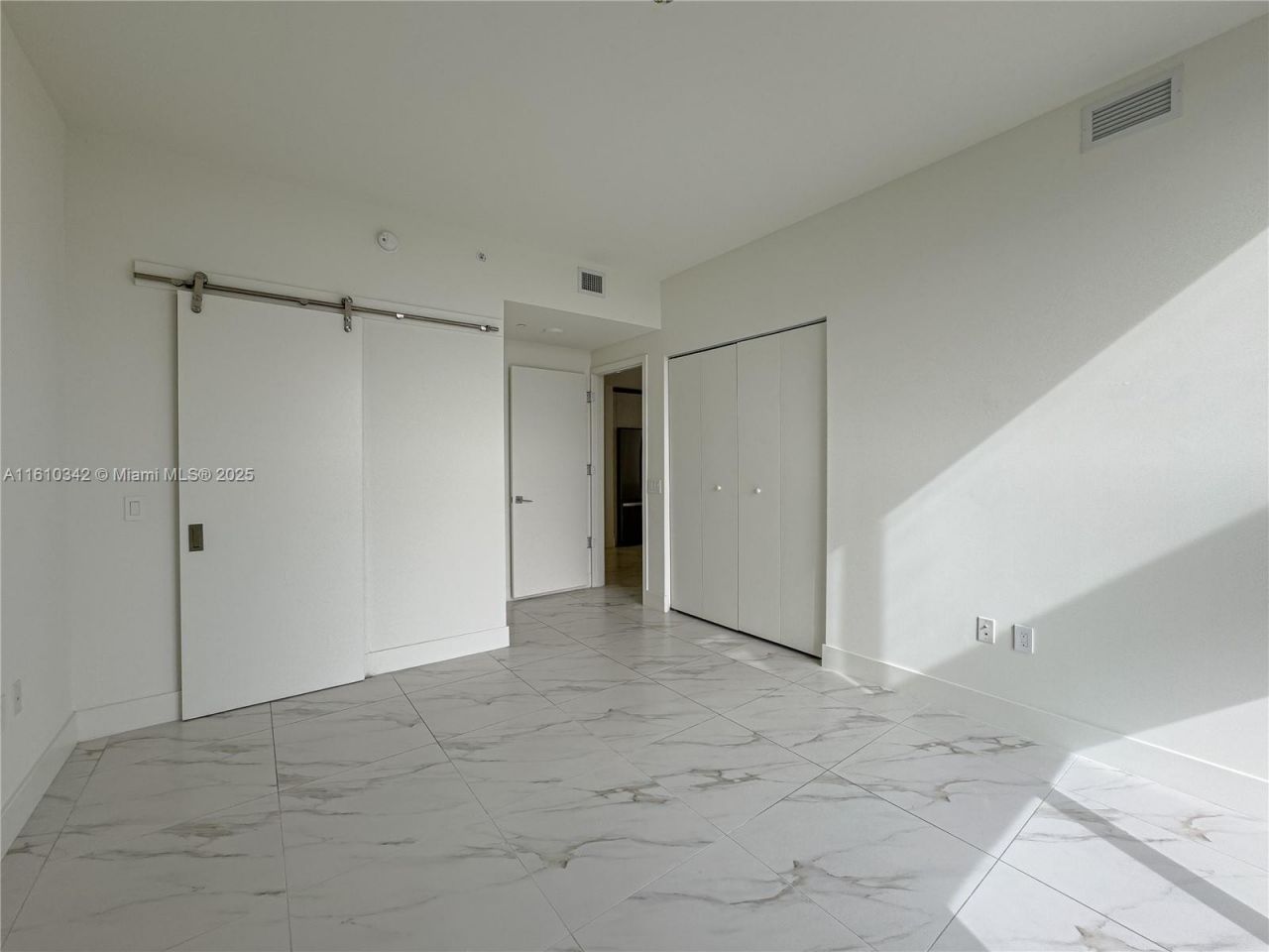 2000 Metropica Way, Unit 2009, Sunrise, FL 33323 Photo