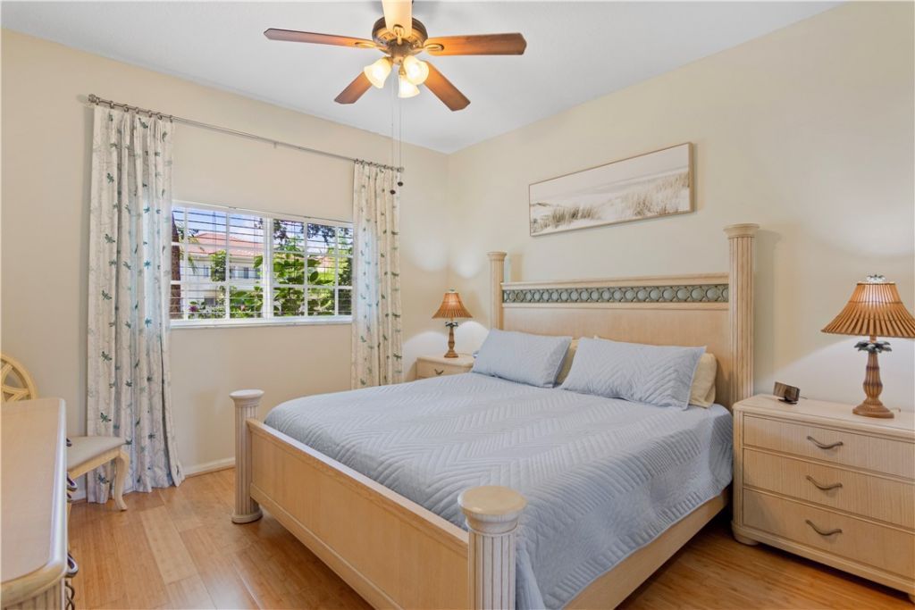 528 7th Square, Unit 102, Vero Beach, FL 32962 Photo