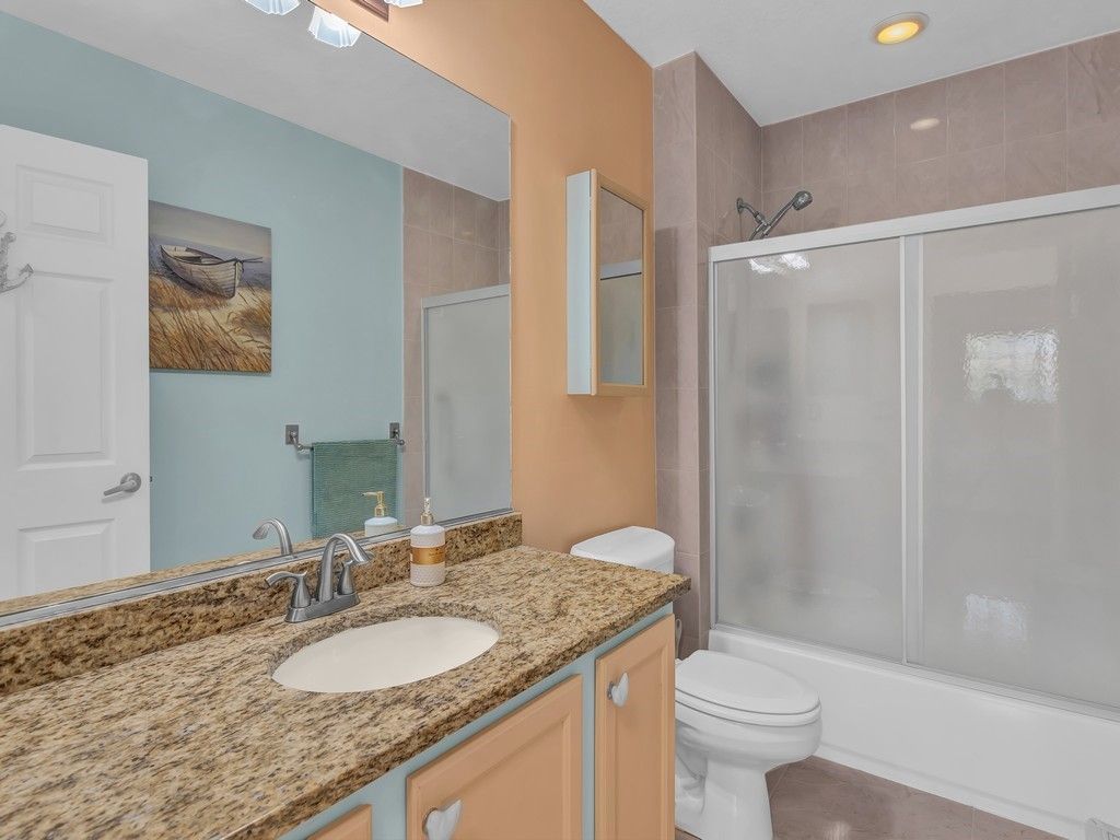 528 7th Square, Unit 102, Vero Beach, FL 32962 Photo