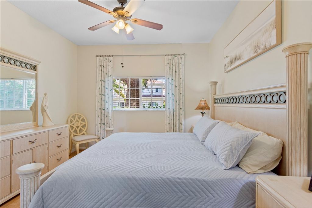 528 7th Square, Unit 102, Vero Beach, FL 32962 Photo