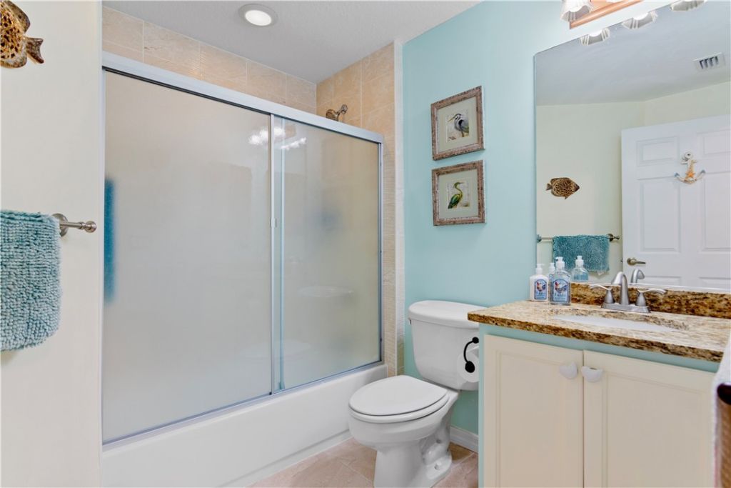 528 7th Square, Unit 102, Vero Beach, FL 32962 Photo