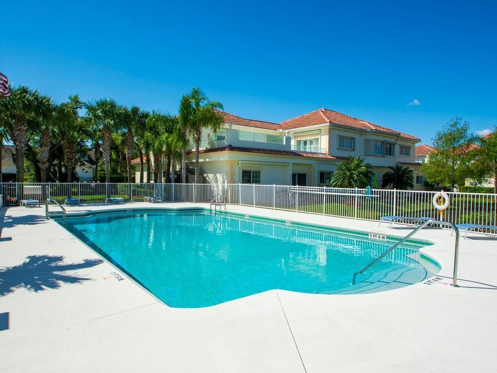528 7th Square, Unit 102, Vero Beach, FL 32962 Photo