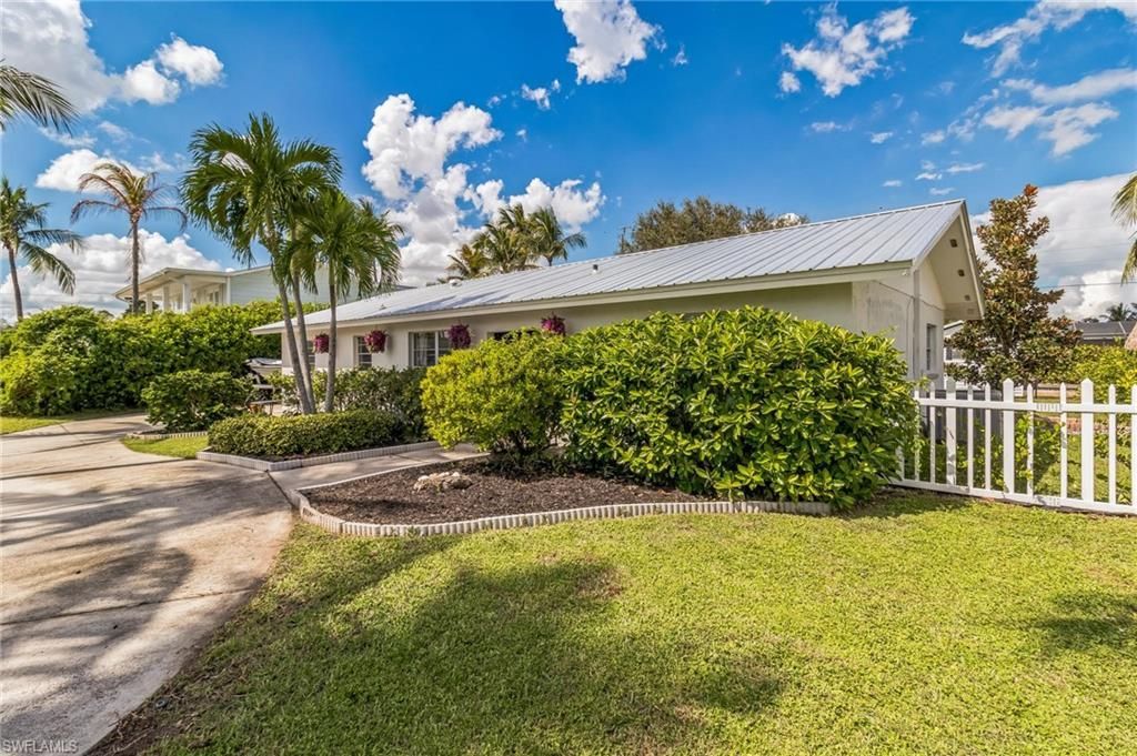 1019 Wyomi Dr, Fort Myers, FL 33919 Photo