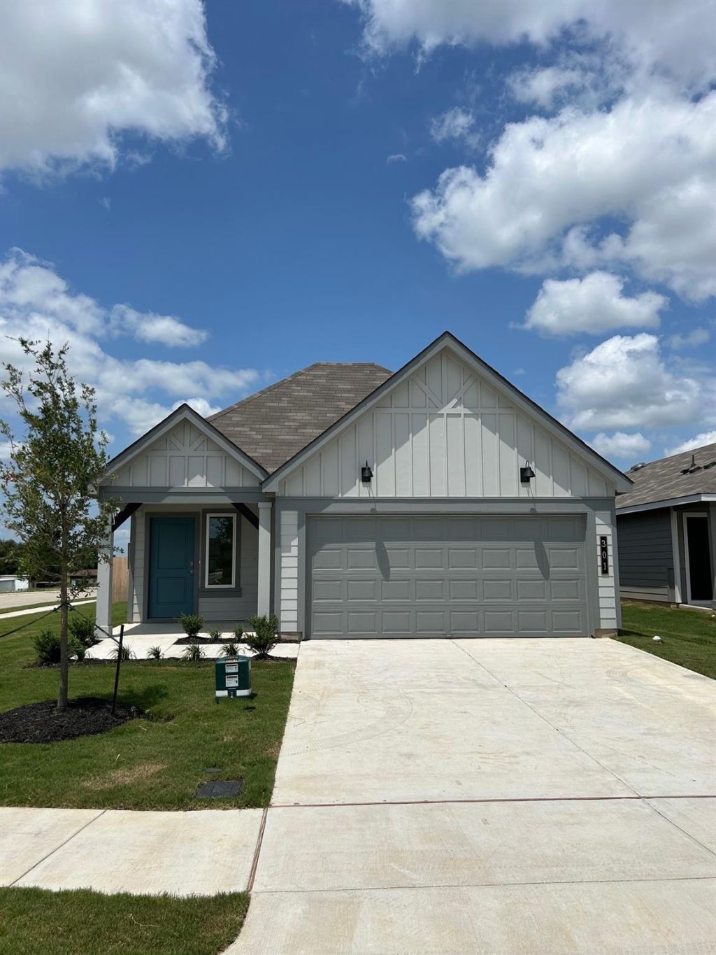 301 Pickel Dr, Rockdale, TX 76567 Main Photo