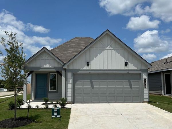 301 Pickel DR, Rockdale, TX 76567