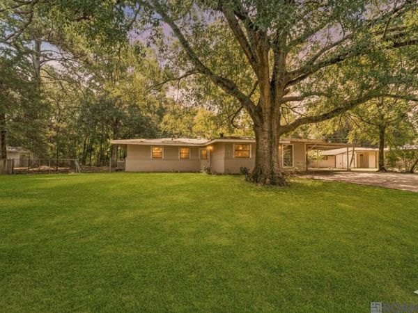 2060 S Woodcrest St, Denham Springs, LA 70726