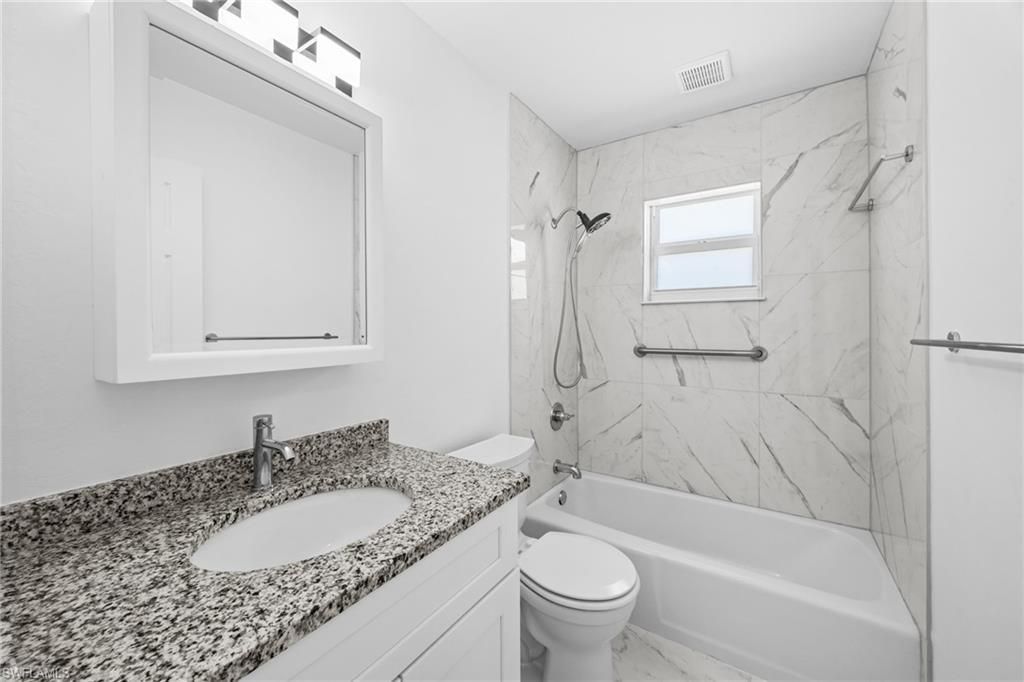 601 Periwinkle Way, Unit D1, Sanibel, FL 33957 Photo