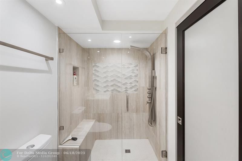 2715 N Ocean Boulevard, Unit 17D, Fort Lauderdale, FL 33308 Photo