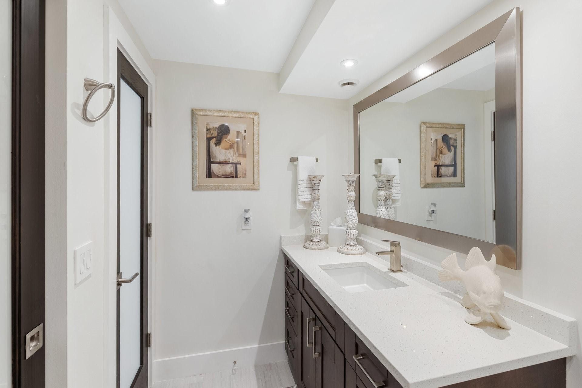 2715 N Ocean Boulevard, Unit 17D, Fort Lauderdale, FL 33308 Photo