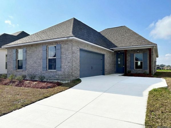 1217 Lakehaven Dr, Gonzales, LA 70737