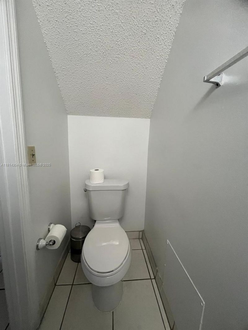 14901 SW 82nd Ter, Unit 1-207, Miami, FL 33193 Photo