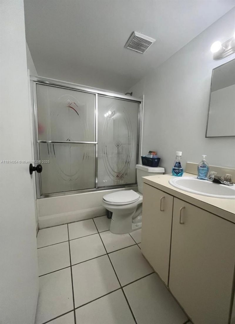 14901 SW 82nd Ter, Unit 1-207, Miami, FL 33193 Photo