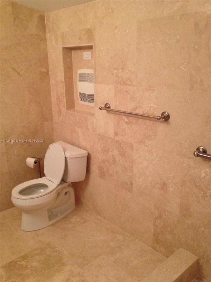 324 La Villa Dr, Miami Springs, FL 33166 Photo