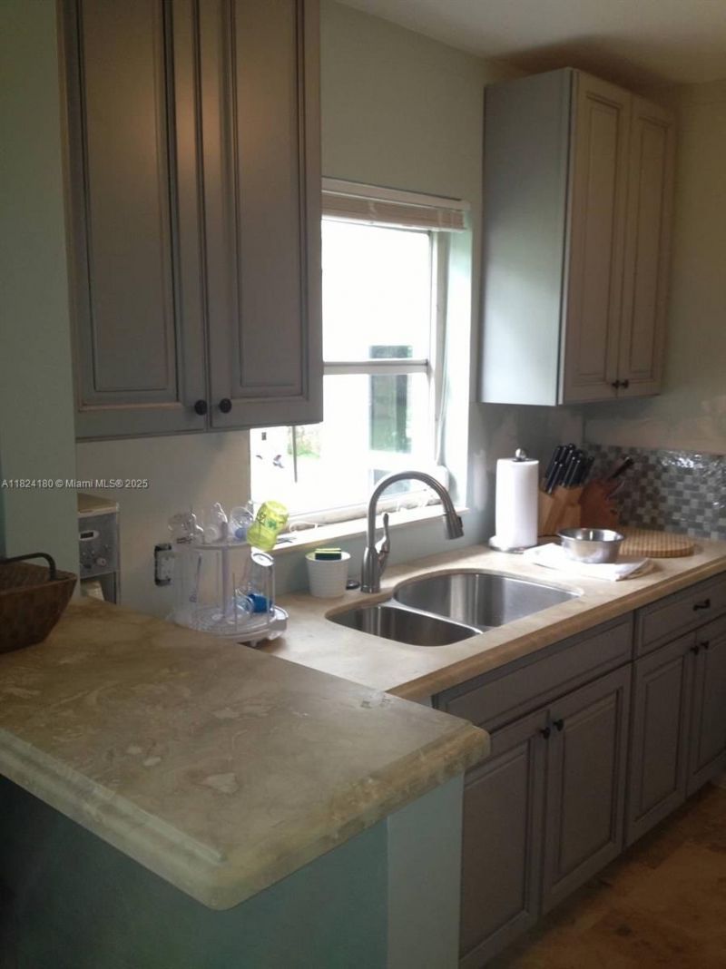 324 La Villa Dr, Miami Springs, FL 33166 Photo