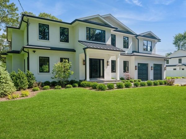 352 Cold Spring Road, Syosset, NY 11791