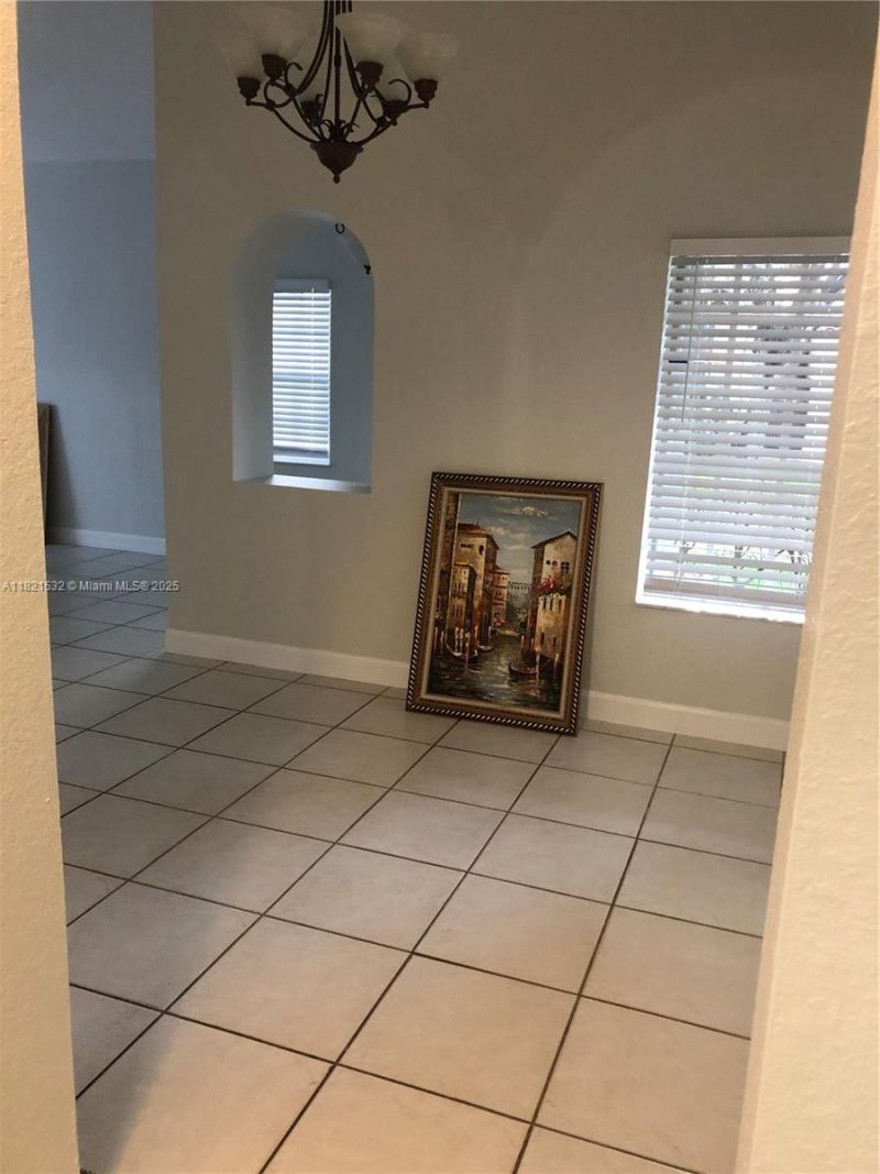 10932 NW 69 St, Doral, FL 33178 Photo