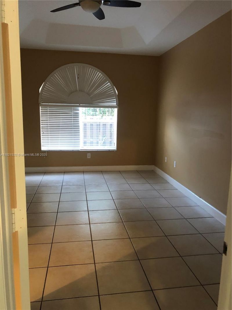 10932 NW 69 St, Doral, FL 33178 Photo