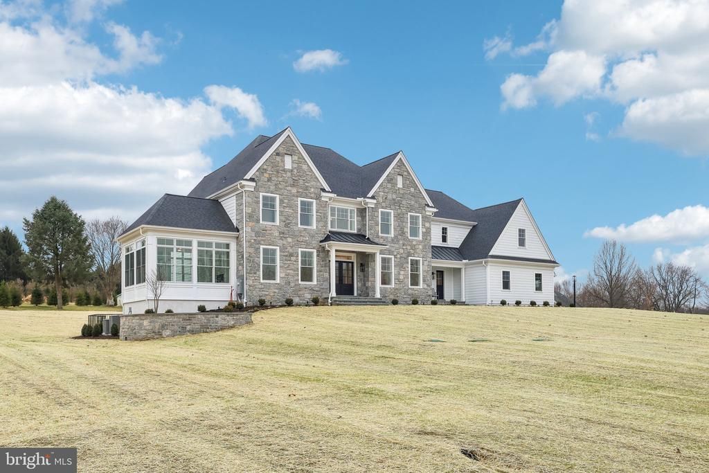 1337 CAROLANNES WAY, WEST CHESTER, PA 19382