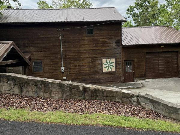 2006 Regans Ridge Way, Sevierville, TN 37876