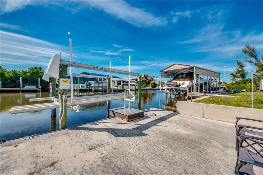 2891 Cussell Dr, Saint James City, FL 33956 Photo