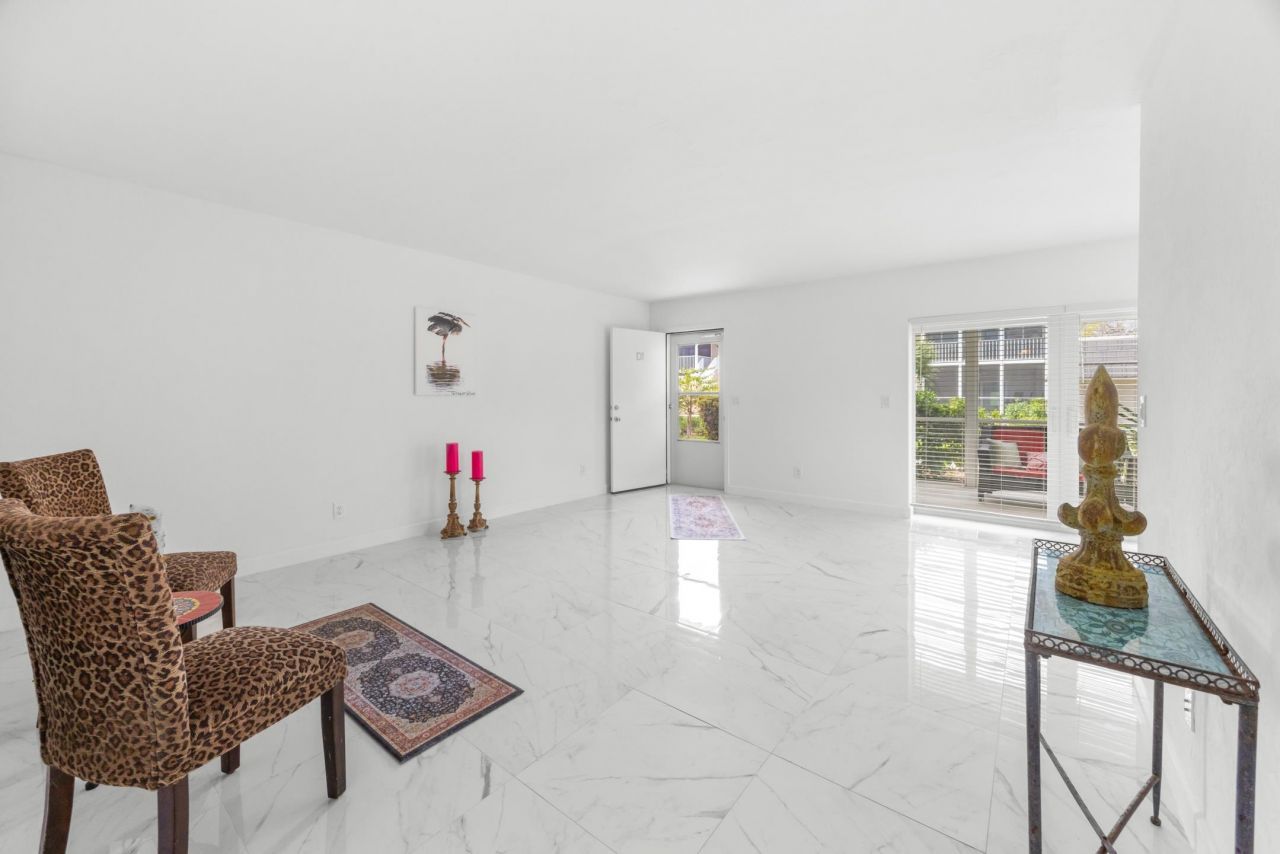 601 Periwinkle Way, Unit D1, Sanibel, FL 33957 Photo