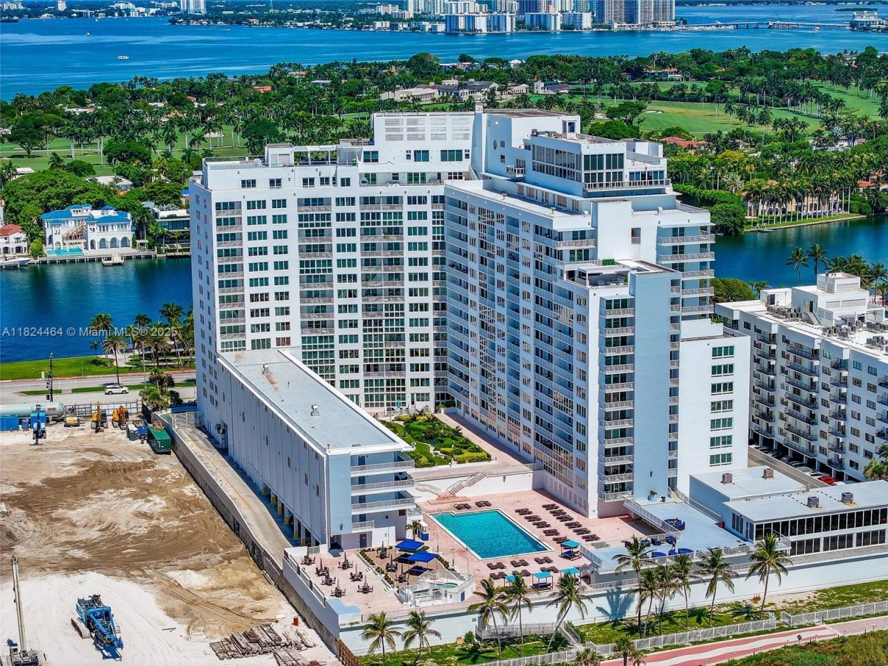 5401 Collins Ave, Unit 419, Miami Beach, FL 33140 Photo