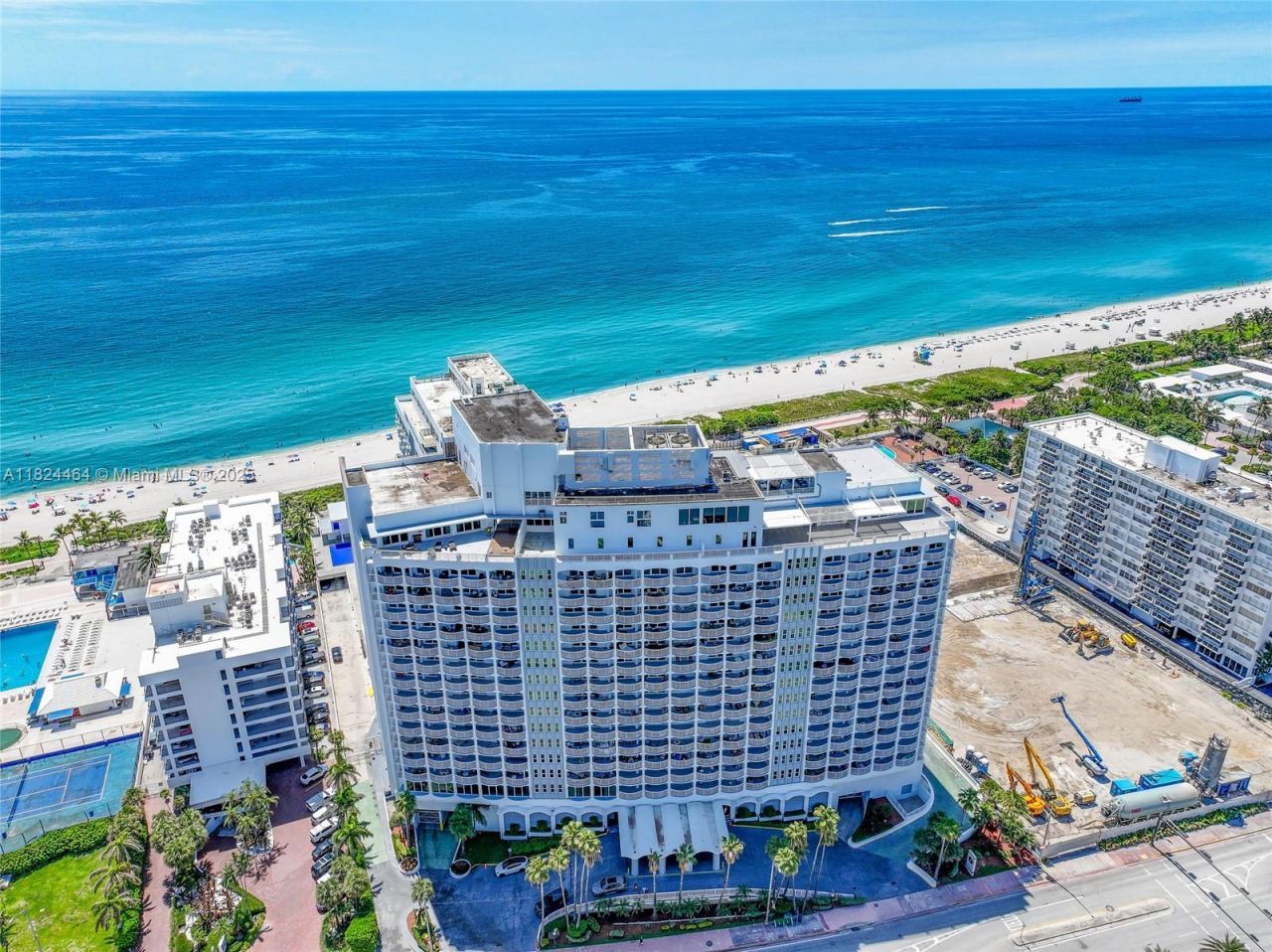 5401 Collins Ave, Unit 419, Miami Beach, FL 33140 Photo