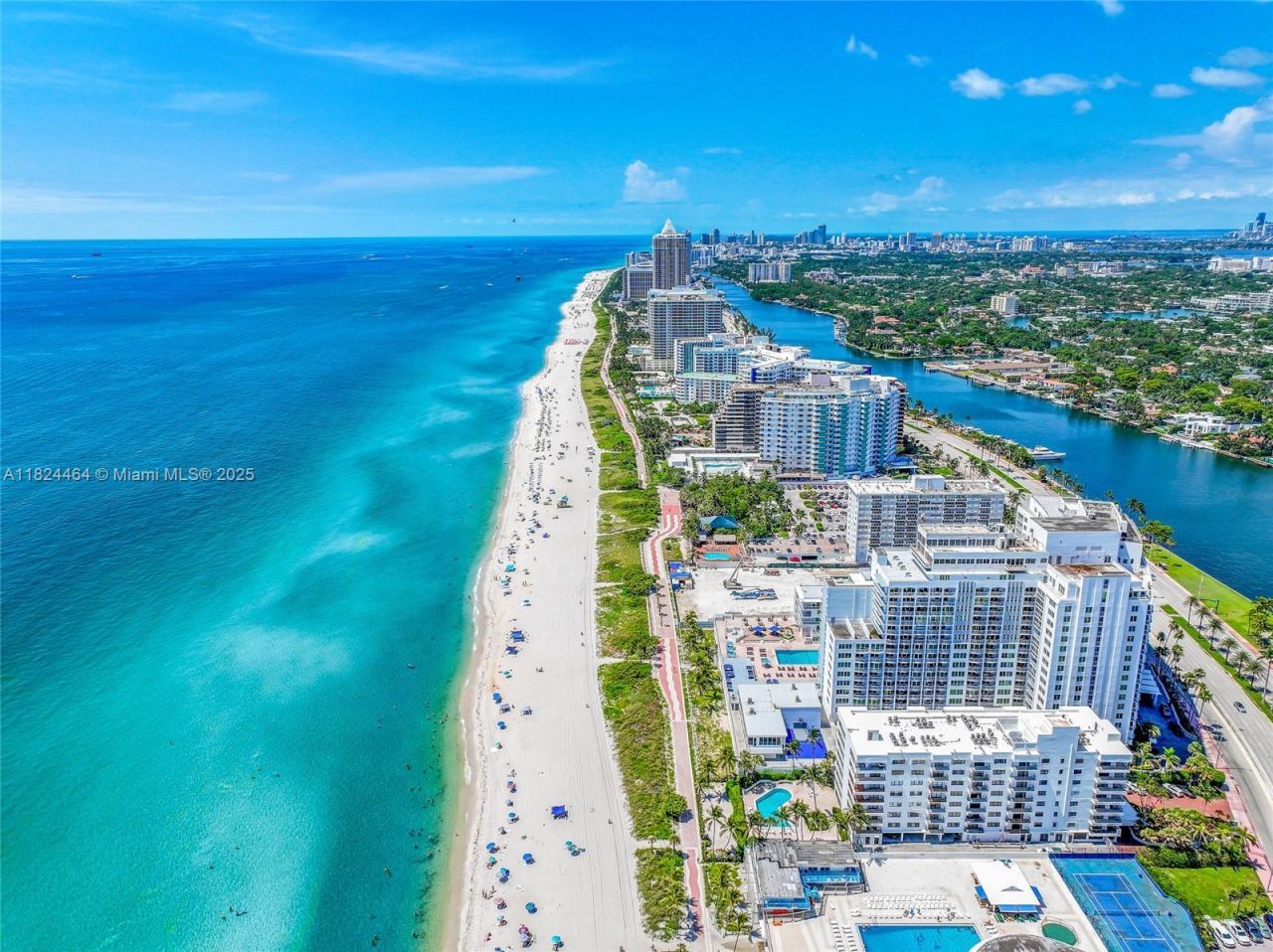 5401 Collins Ave, Unit 419, Miami Beach, FL 33140 Photo