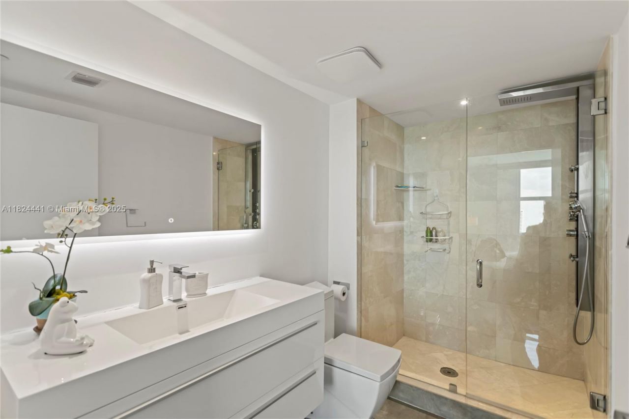 3301 NE 183rd St, Unit 2203, Aventura, FL 33160 Photo