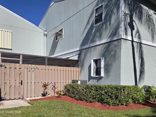 1123 Breezy Way, Unit 8c, Sebastian, FL 32958