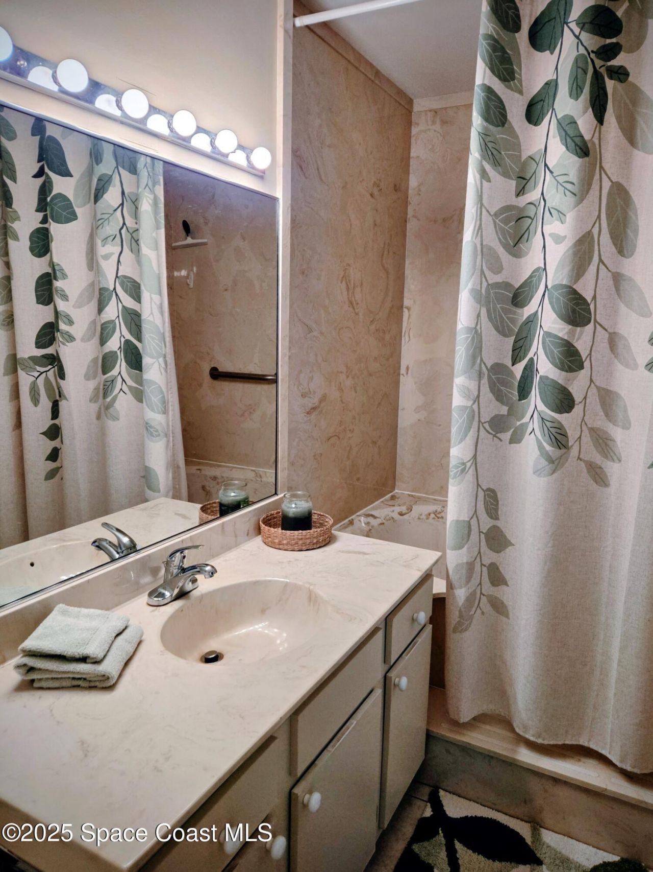 1123 Breezy Way, Unit 8c, Sebastian, FL 32958 Photo