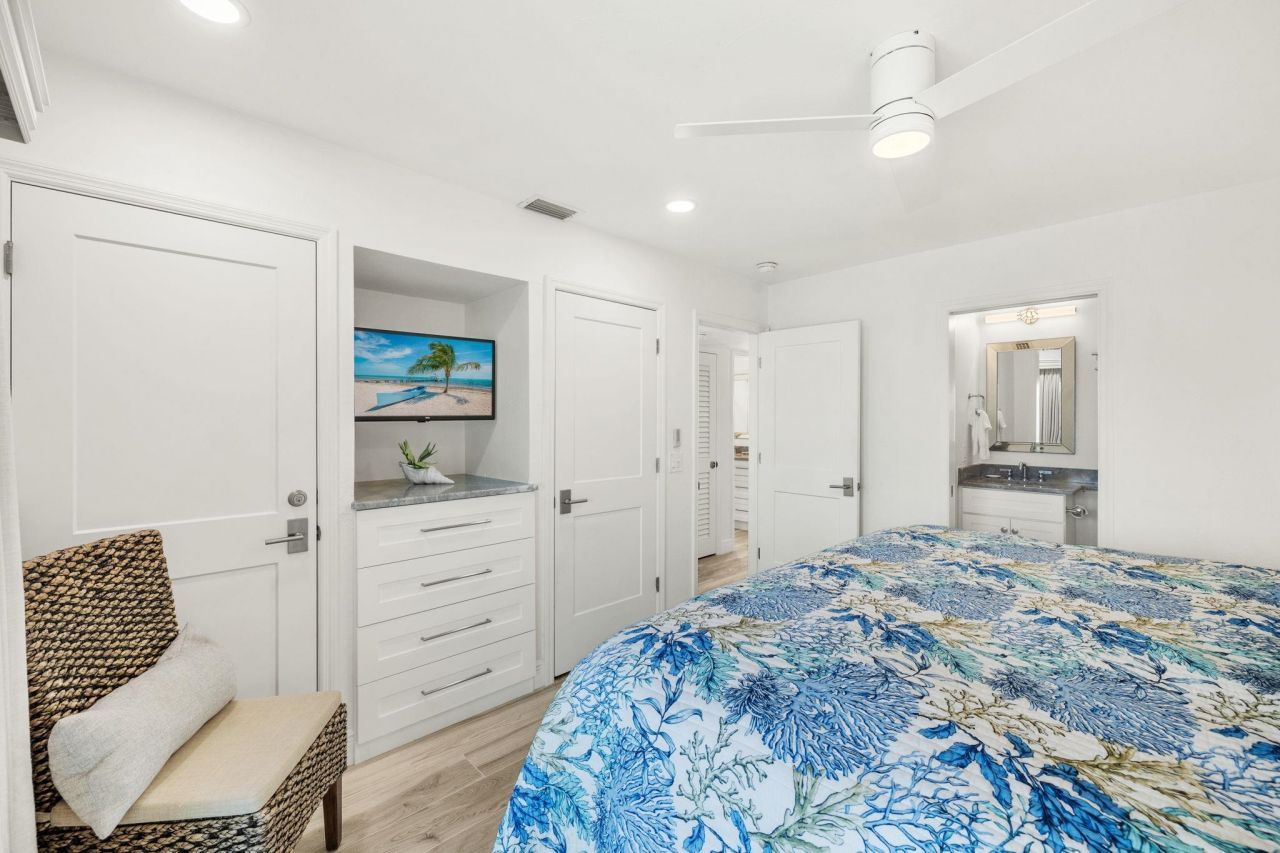 827 E Gulf Dr, Unit C6, Sanibel, FL 33957 Photo