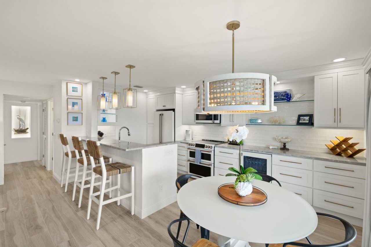 827 E Gulf Dr, Unit C6, Sanibel, FL 33957 Photo