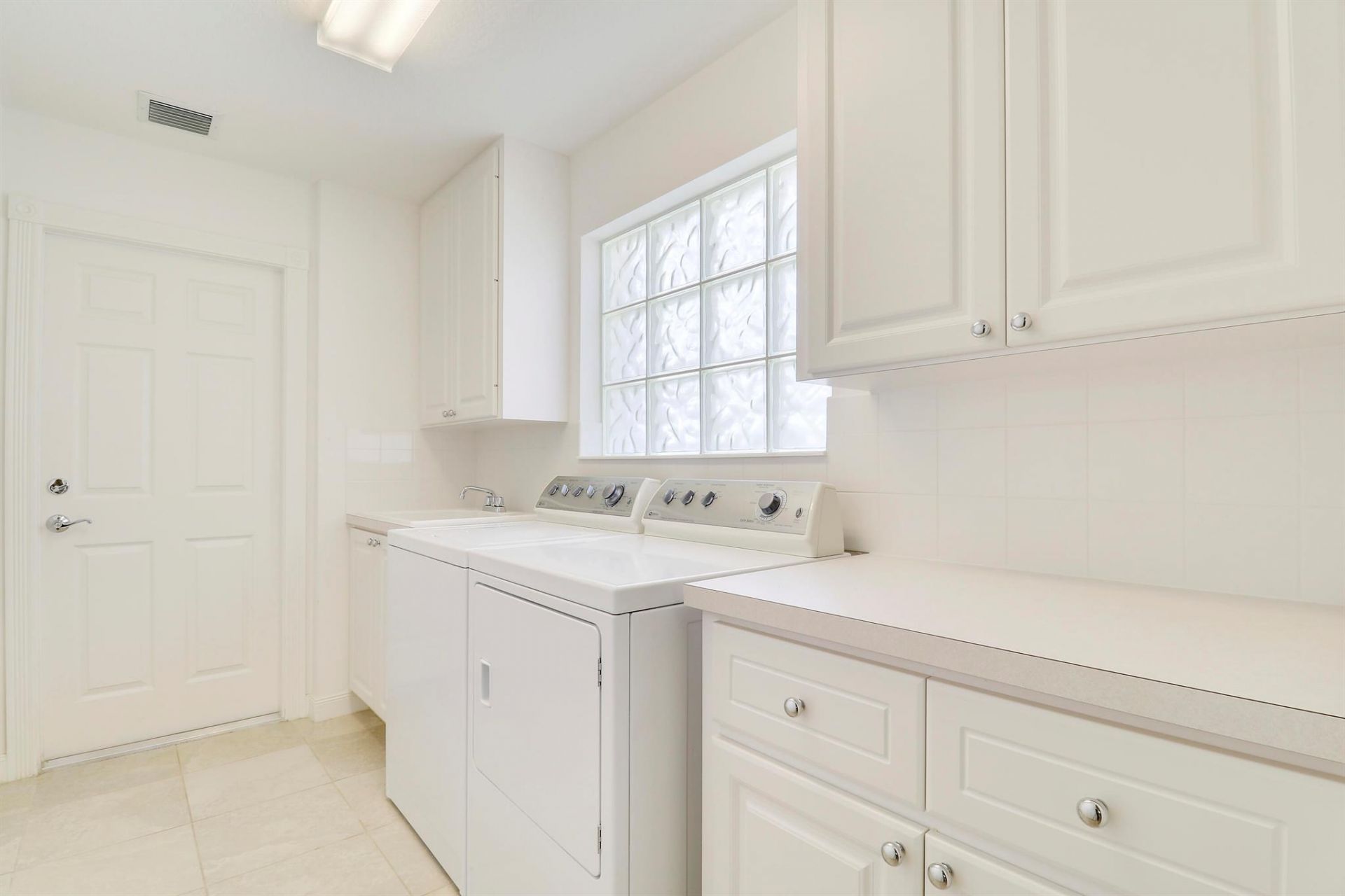 10628 SW Hartwick Drive, Port Saint Lucie, FL 34987 Photo