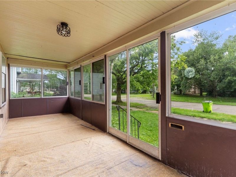 348 Arlington Boulevard, Newton Falls, OH 44444 Photo 3