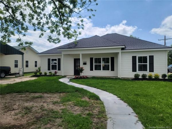 1035 N Prater Street N, Lake Charles, LA 70601