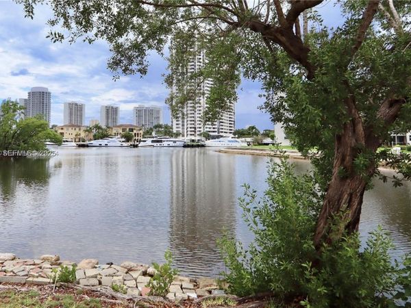 2930 Point East Dr, Unit E309, Aventura, FL 33160