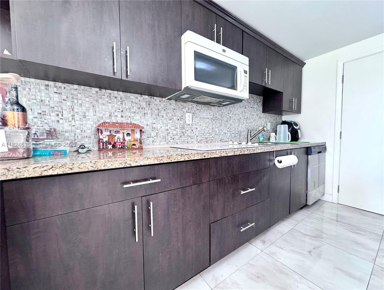 2930 Point East Dr, Unit E309, Aventura, FL 33160 Photo