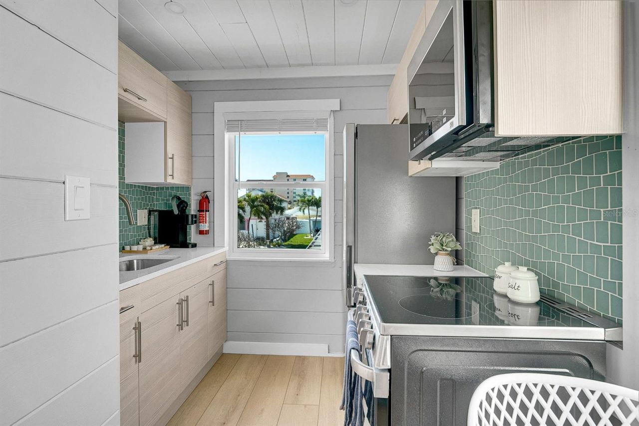 122 Coral Avenue, Redington Shores, FL 33708 Photo